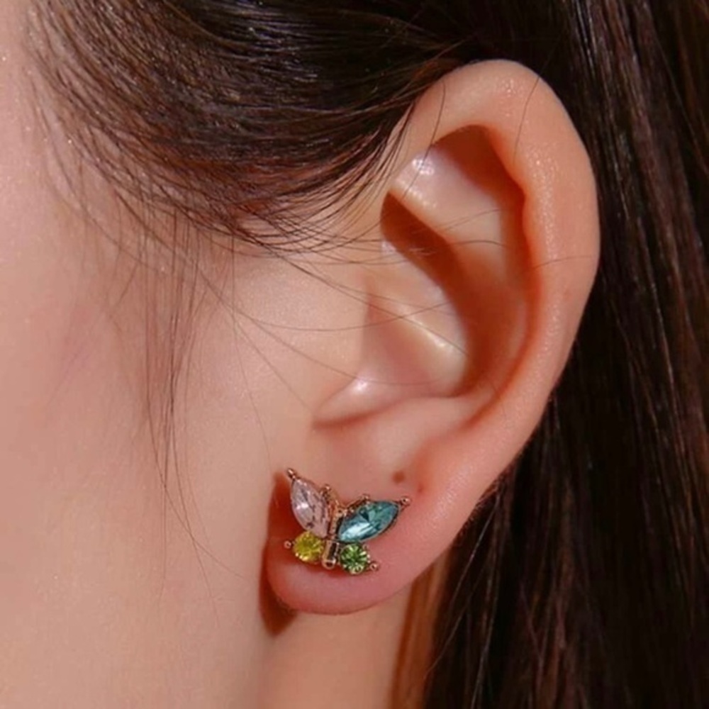 3/$30 š Rhinestone Butterfly Stud Earrings